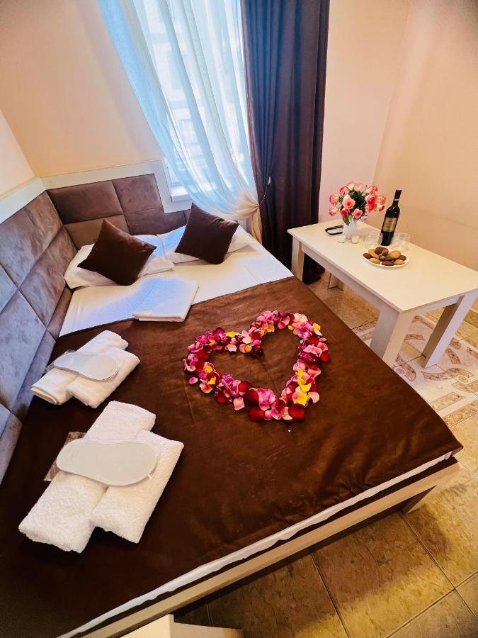 Marnar Hotel Jerevan Eksteriør billede
