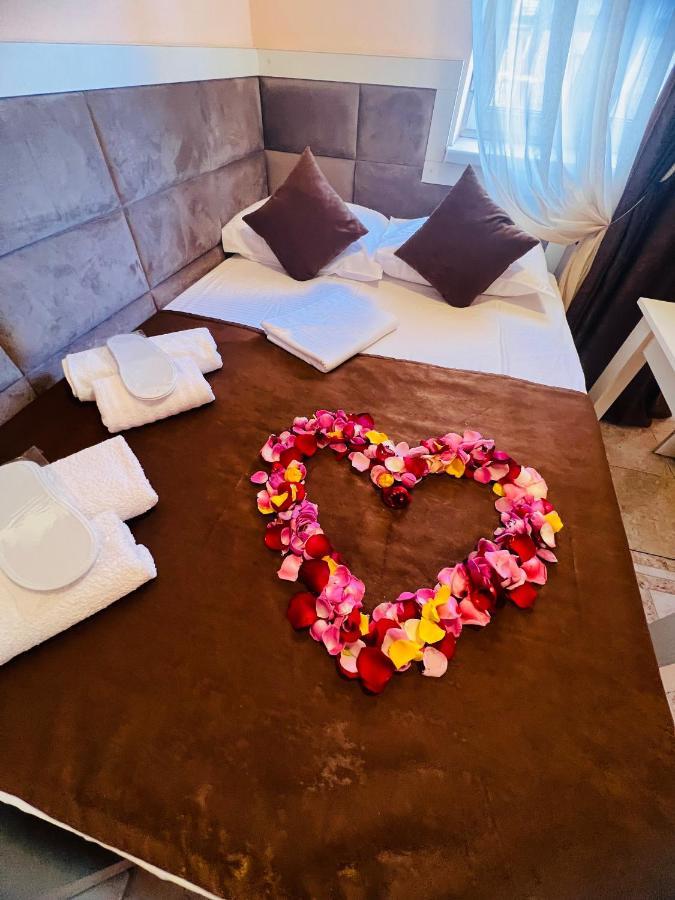 Marnar Hotel Jerevan Eksteriør billede