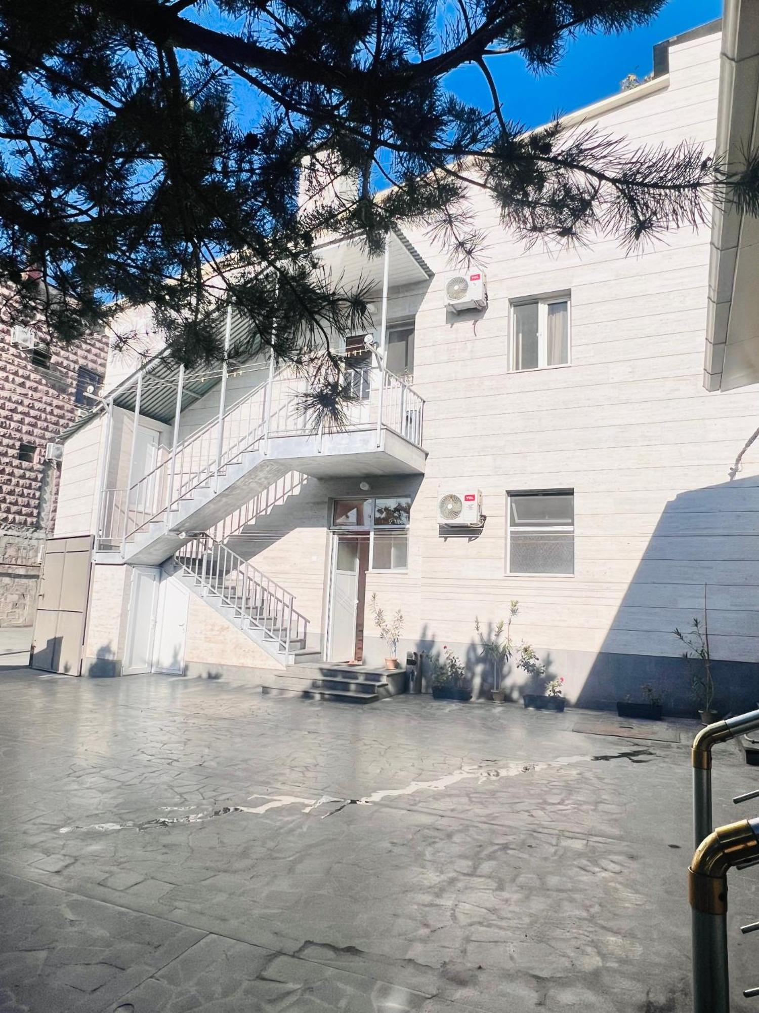 Marnar Hotel Jerevan Eksteriør billede