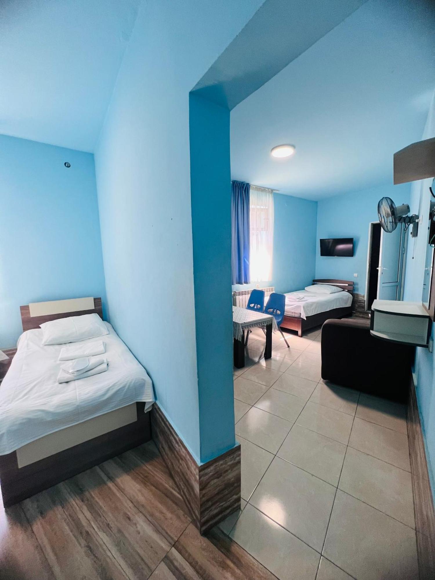 Marnar Hotel Jerevan Eksteriør billede