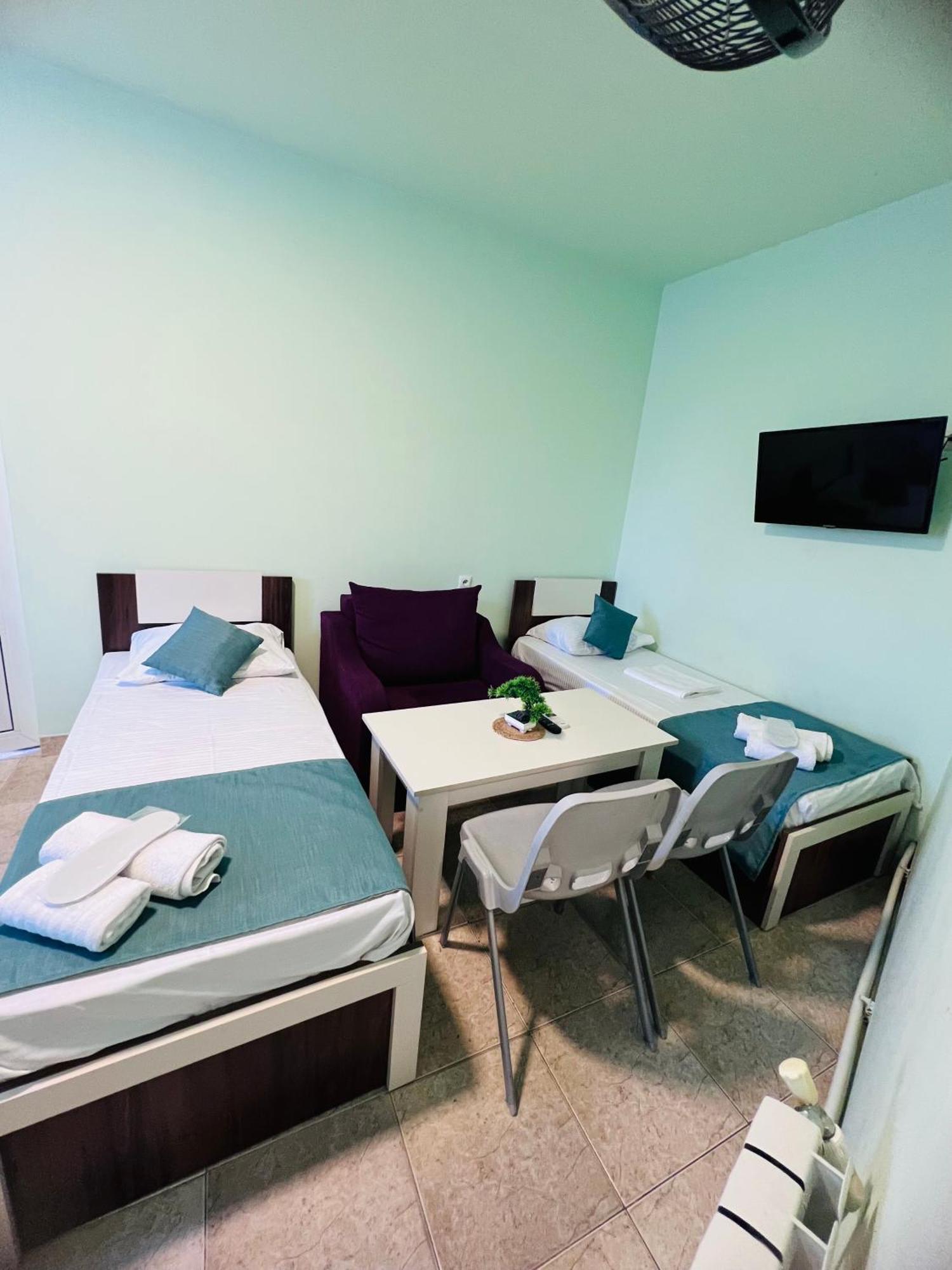 Marnar Hotel Jerevan Eksteriør billede