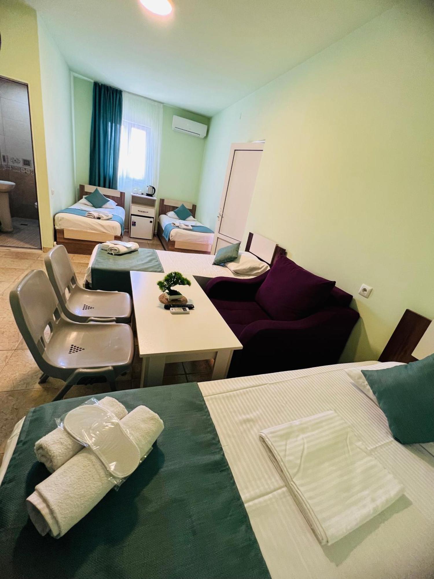 Marnar Hotel Jerevan Eksteriør billede