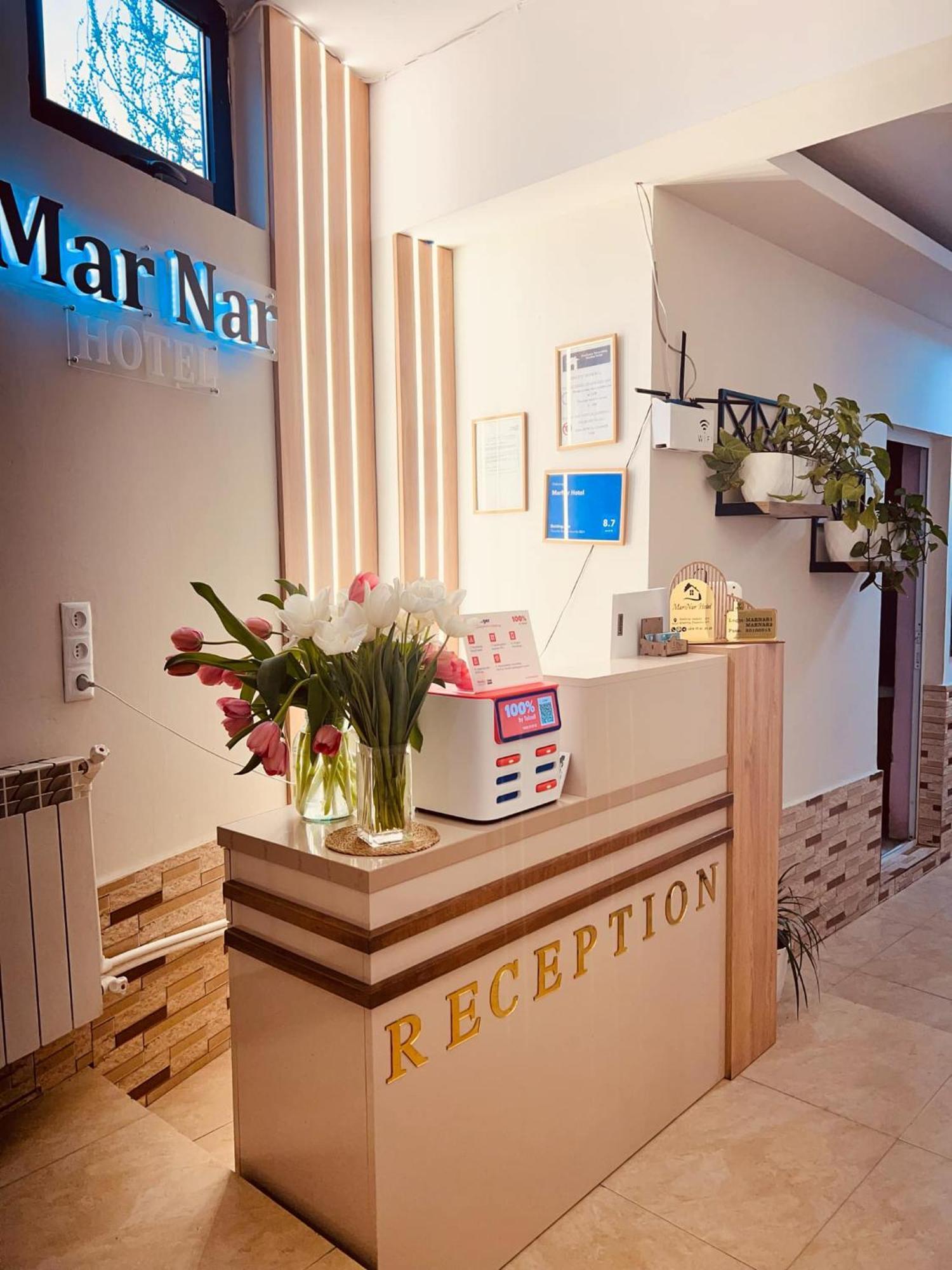 Marnar Hotel Jerevan Eksteriør billede